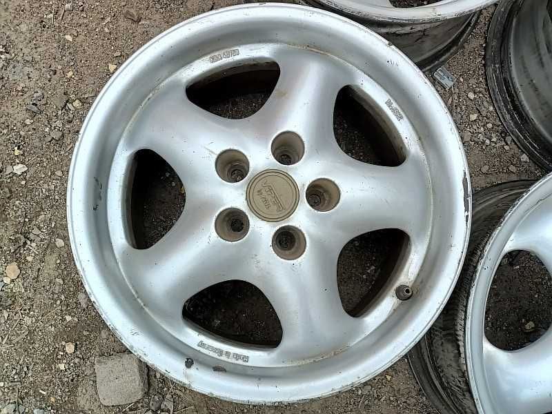 Продам оригинальные легкосплавные диски