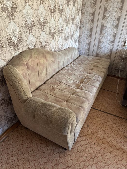 Продам диван тахта