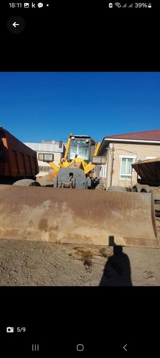 Продам автогрейдер XCMG  215