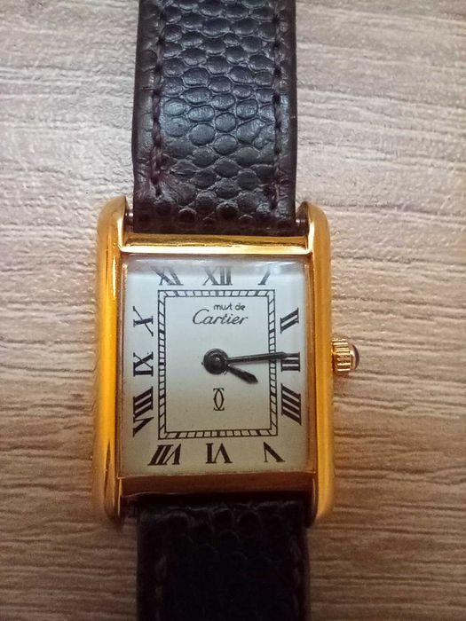 Cartier оригинален ,луксозен дамски часовник