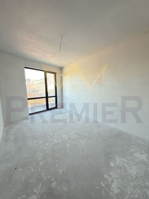 Продава се Двустаен апартамент в Варна, Колхозен пазар - 74 кв.м за 1555 €/кв.м - Снимка #4