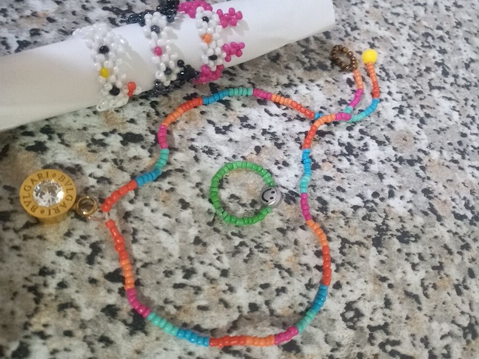 Чокер из бисера с брилиантом