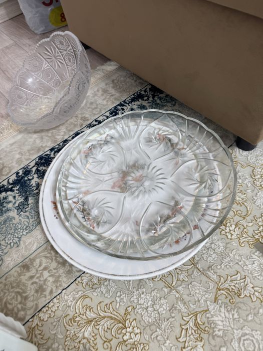 Отдам даром все посуды