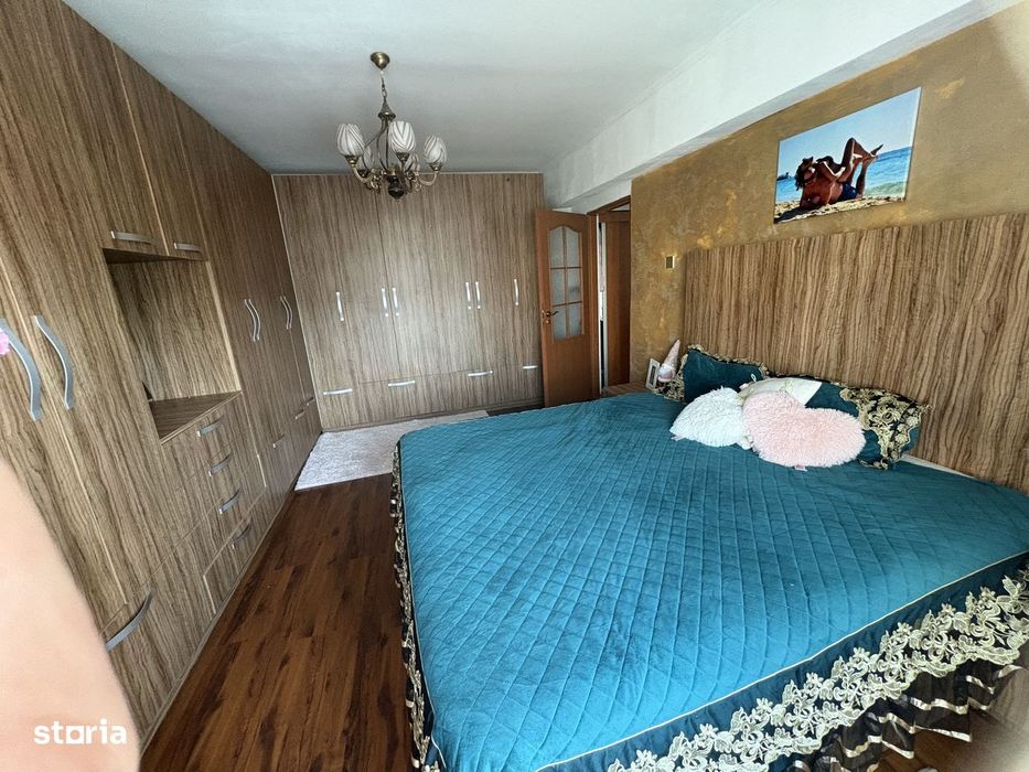 Apartament 3 camere, balcon, etaj 3, Marghita — fotografia 1