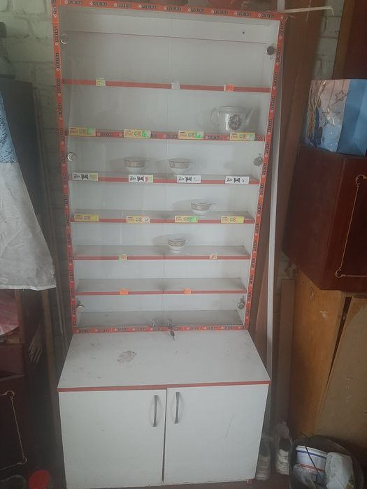 Продам  магазинный стеллаж