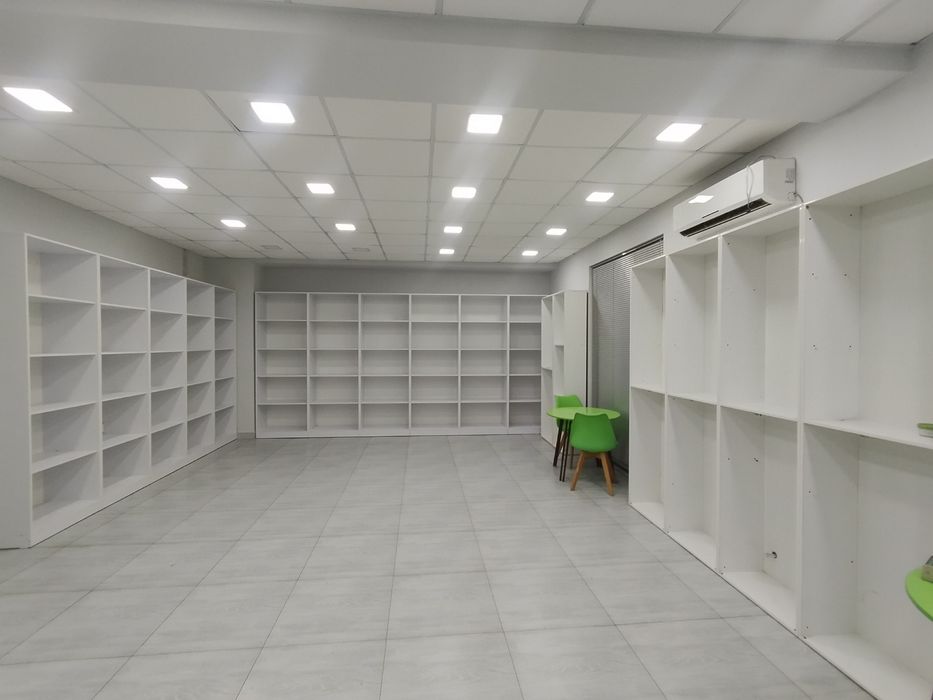 17 ta Shkaf  Magazin ofisga qoyish uchun