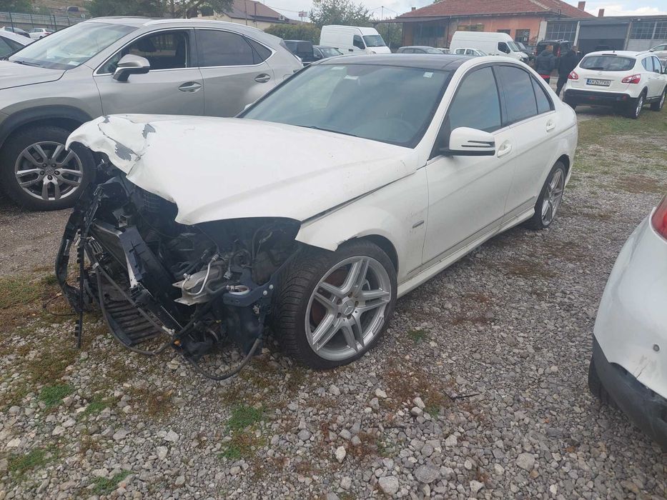 Mercedes-Benz C 2,2cdi, Мерцедес Ц220 на части!
Април 2008