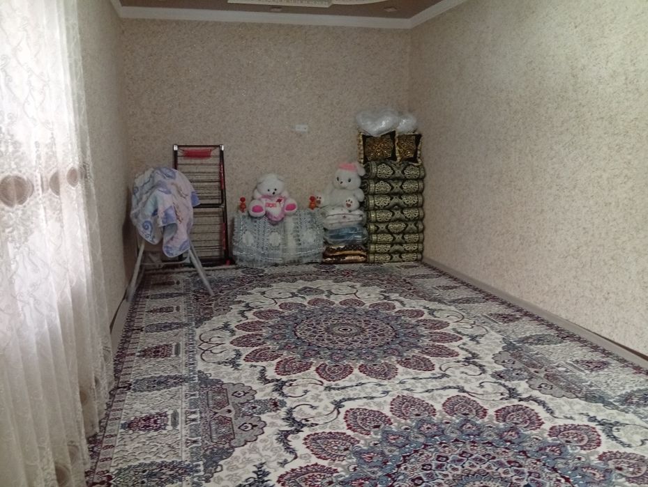 6sotiqli hovli sotiladi