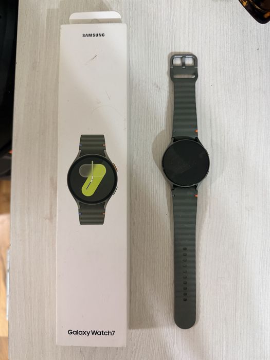 Продам смарт часы galaxy watch 7 44mm