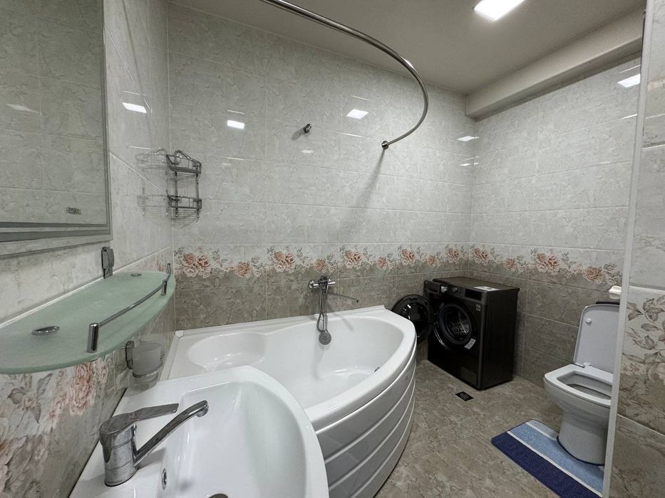 Сдаётся 2х комнатная.  Паркентский,  Уммон ресторан. Новостройка.