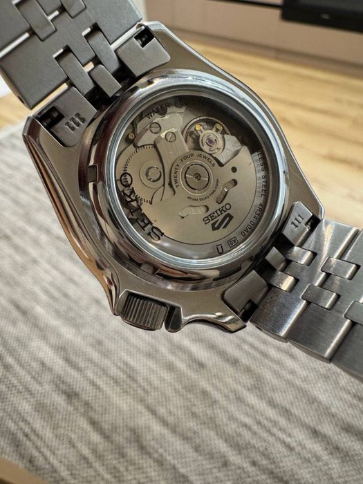 Наручные часы Seiko 5 Gmt