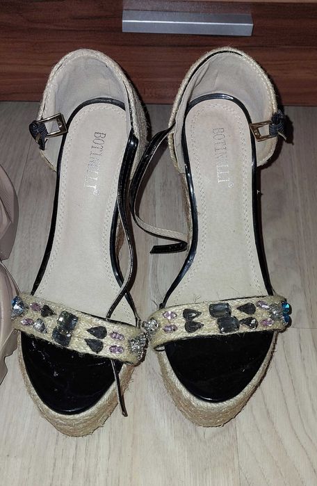 Дамски обувки в добро състояние