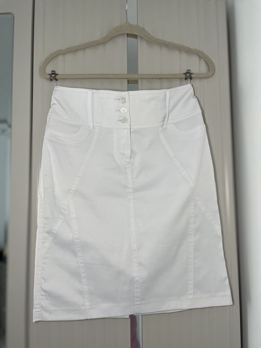 Бяла пола размер XL