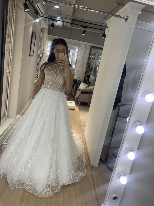 Свадебное платье