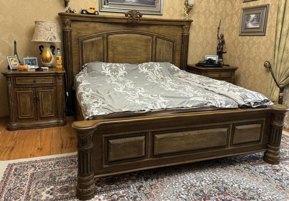 Спальный гарнитур