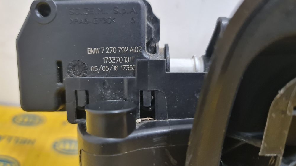 Clapeta capac bușon rezervor alimentare BMW X3 F25 7213035
Pe