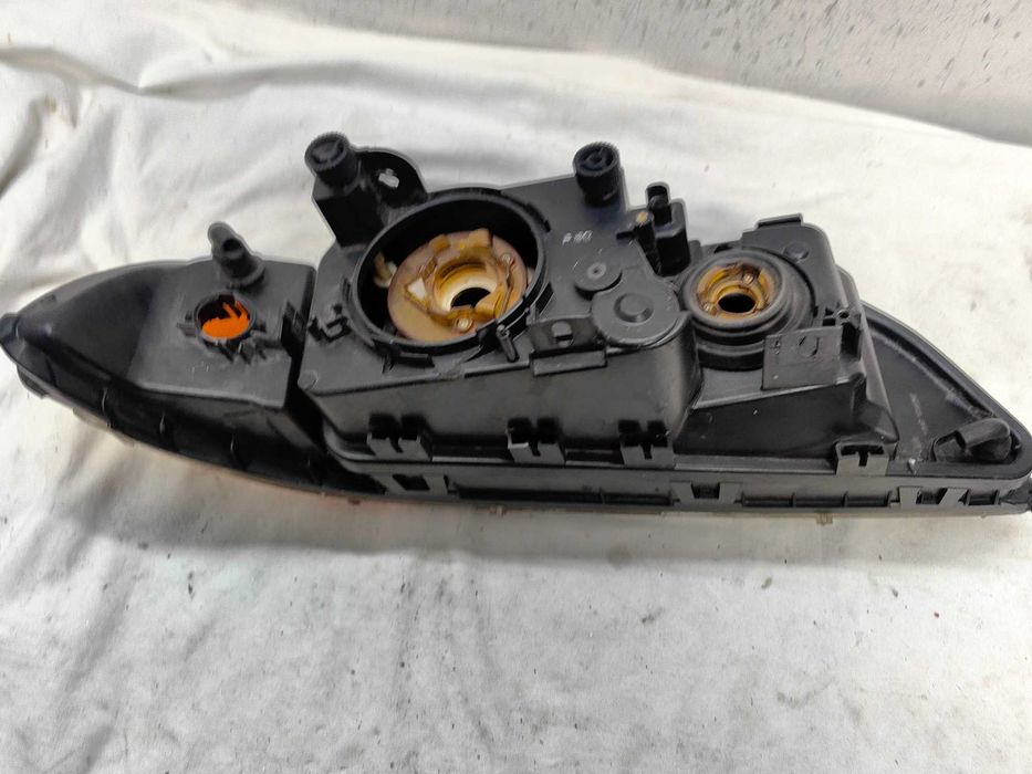 Оригинален фар БМВ 5 Е39   BMW 5 E39