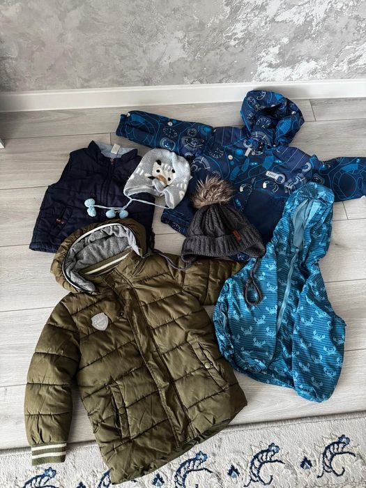 Куртки на мальчика шапки