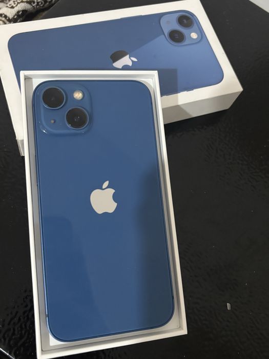 Продам iPhone 13