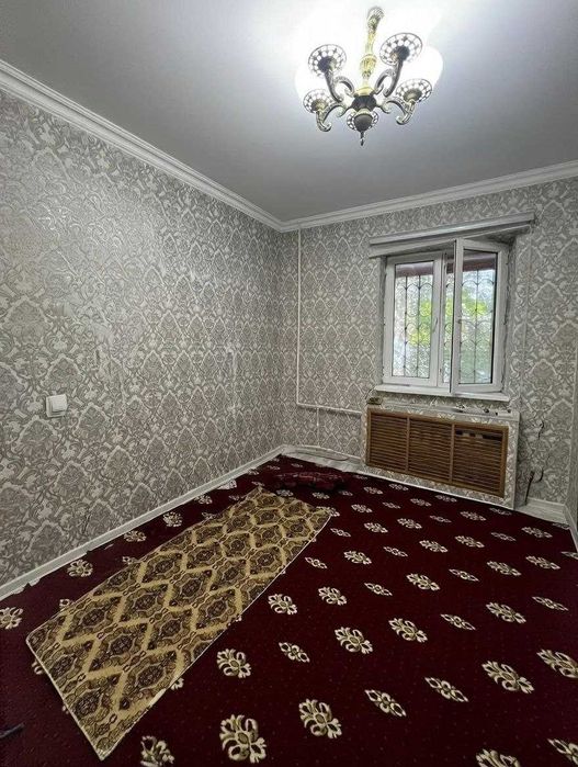 Продаётся 2в3-комнатная квартира в доме 77-серий, 11 квартал. TL