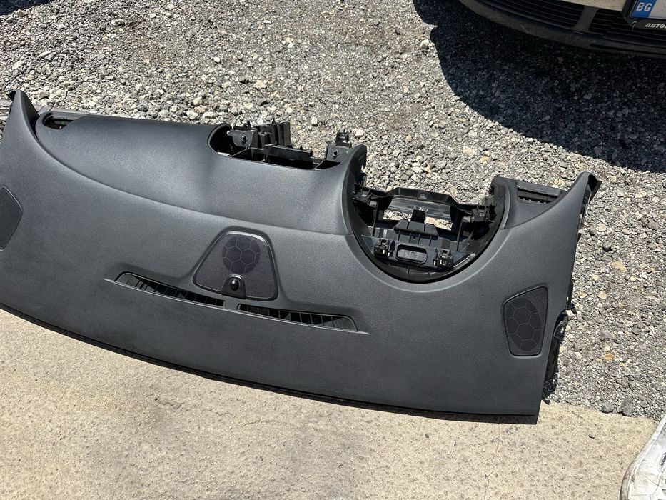 Табло със десен airbag за Опел Астра J