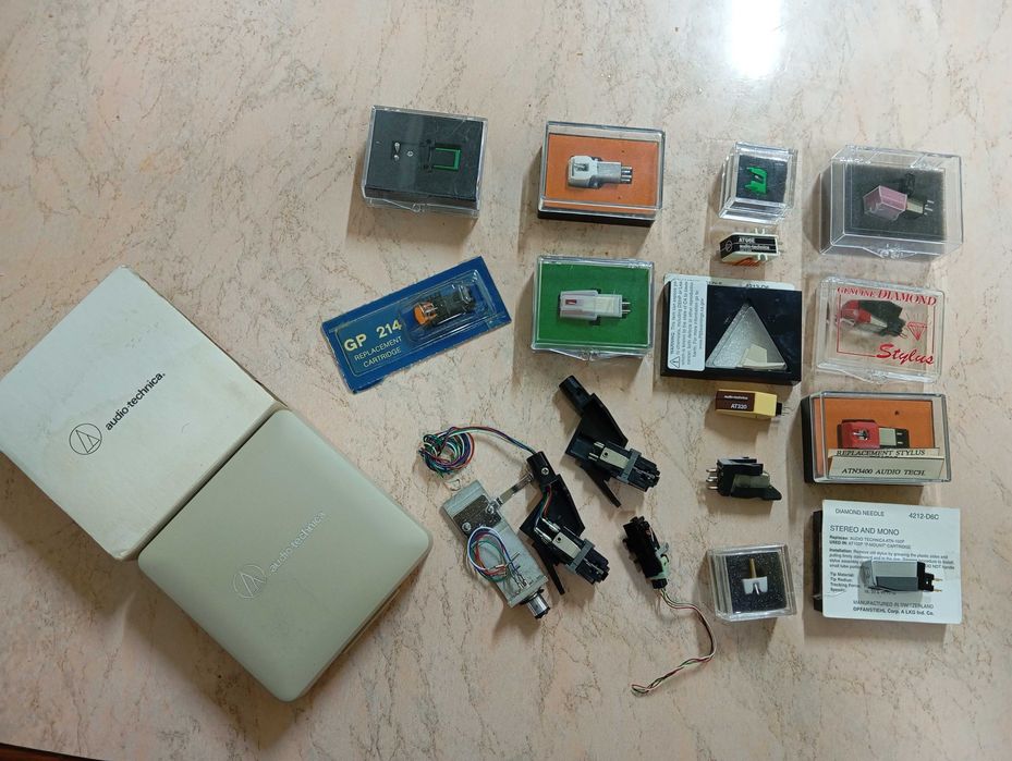 Продам звукосниматель для винилового проигрывателя.