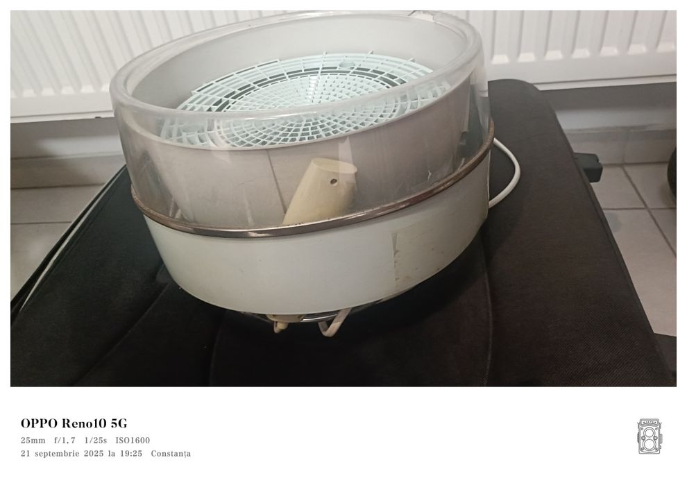 Incubator oua folosit 45 lei