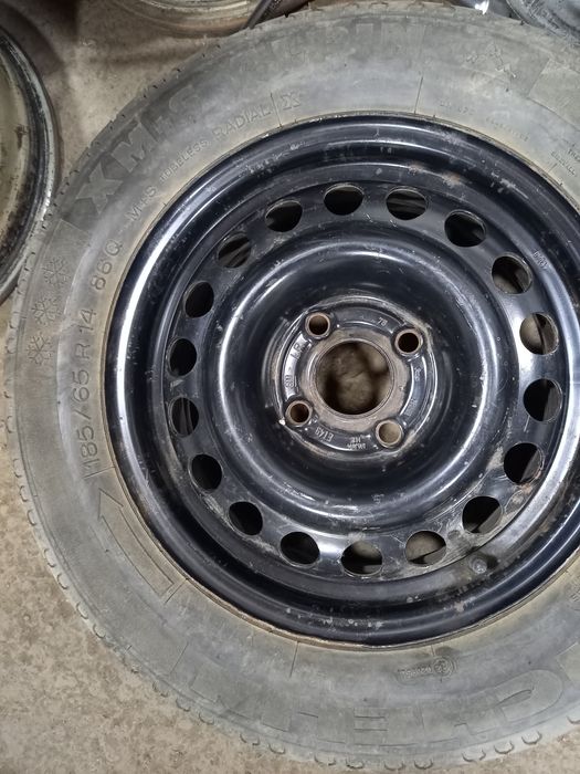 Баллон с диском на Volkswagen