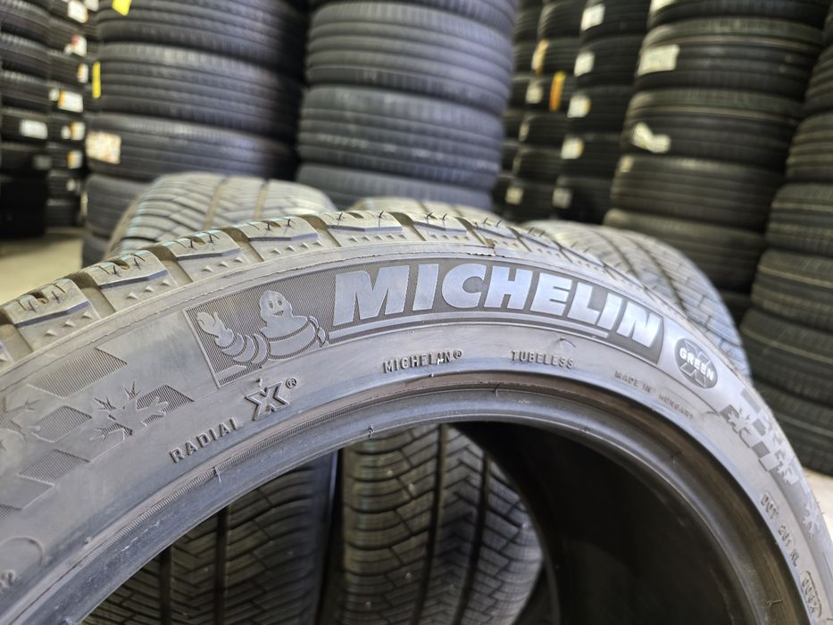 255/45/19 MICHELIN 4бр