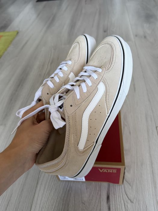 Vans piele intoarsa nr 44,5