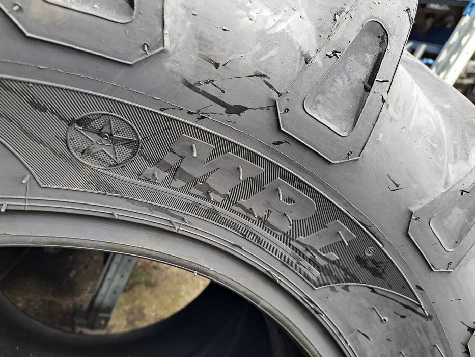 Cauciucuri pentru TRACTOR 13.6-28 marca MRL cu 8 pliuri anvelope noi