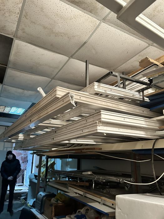 Пластиковые перегородки с дверью