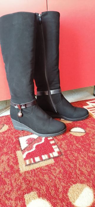 Женские зимние сапоги