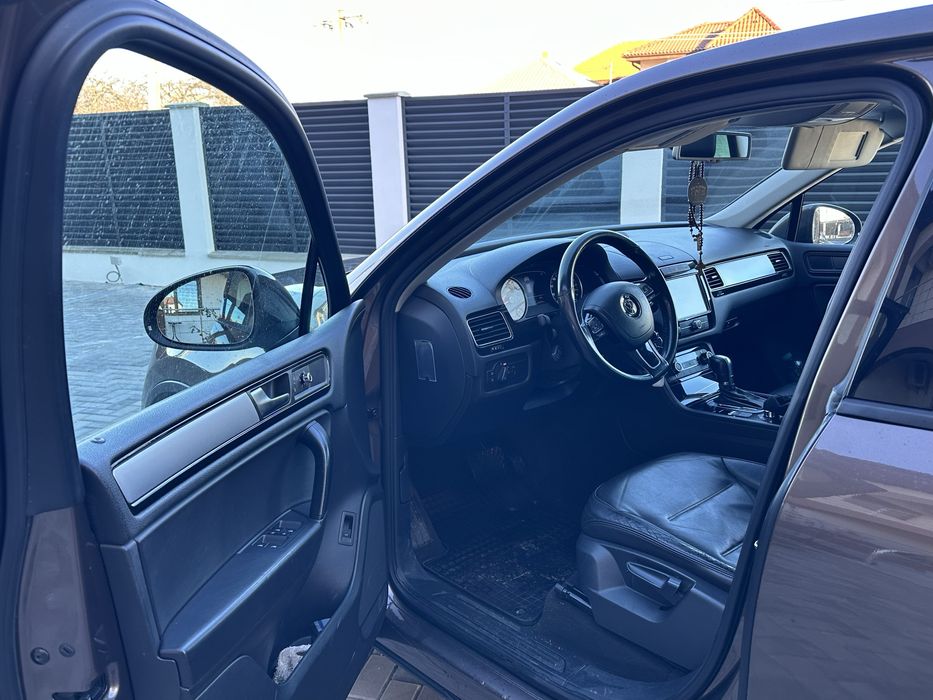 VW Touareg 3.0 v6 245 cai