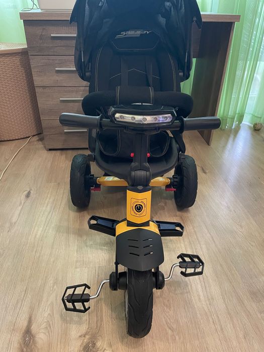 Детска триколка като чисто нова