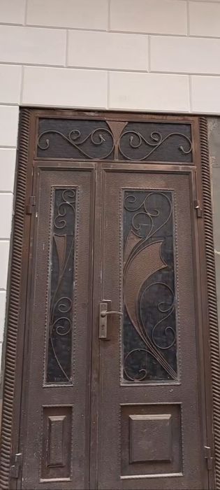 Эшик сотилади келишилган нархдп0