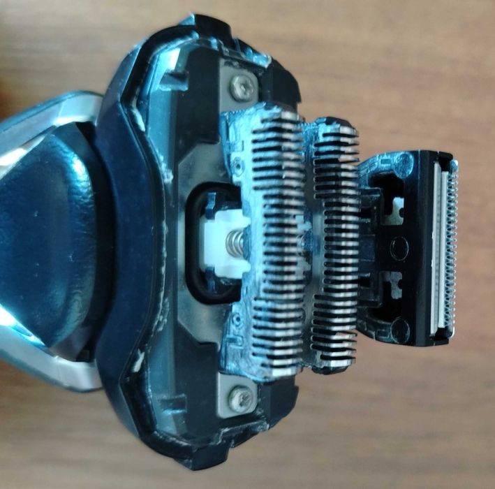 Электробритва Panasonic ES-RT77