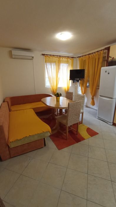 Дава се под наем Двустаен апартамент в Варна, Център - 60 кв.м за 612 € - Снимка #6