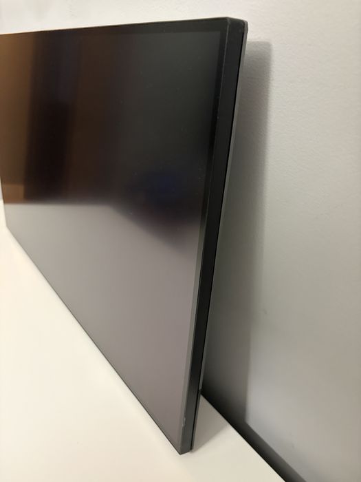 DELL U2718Q Profesional – 27” 4K IPS HDR – DEFECT (linie verticală)