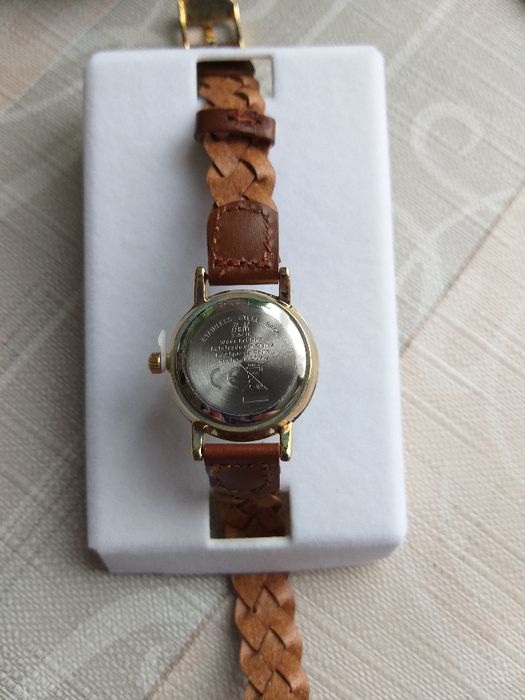 2бр часовници Н&М дамски