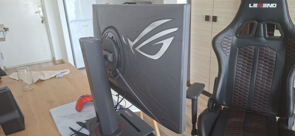 Vand monitor asus rog XG27UCG