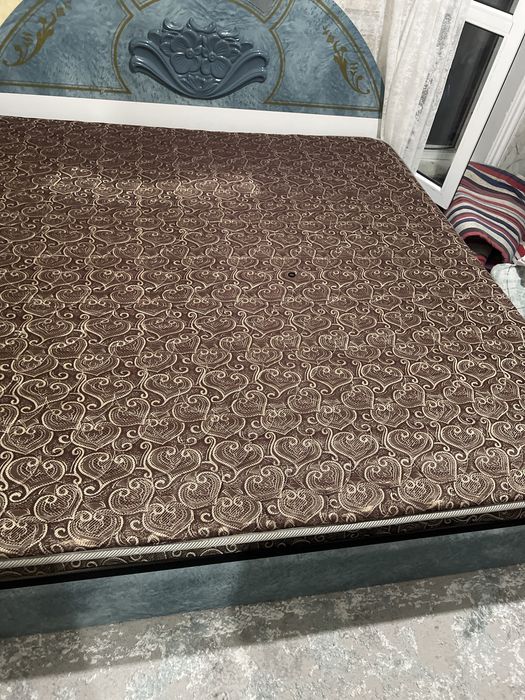 Продам кровать двуспальную