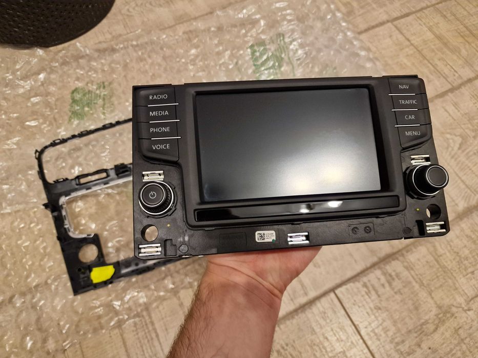 Display Navigație 6.5 inch MIB2 VW Golf 7 + rama 3G0919605D