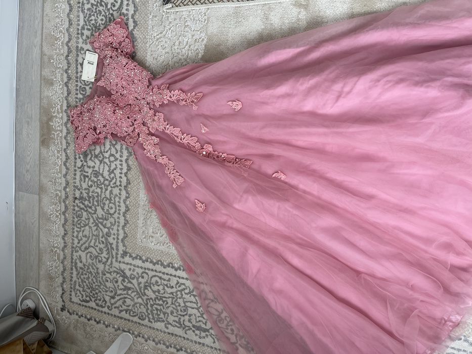 Вечернее шикарное платье новый