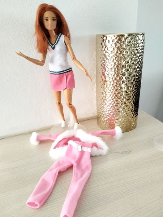 Păpușă Barbie made tu move