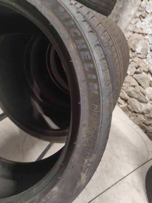 255/40/20 Michelin