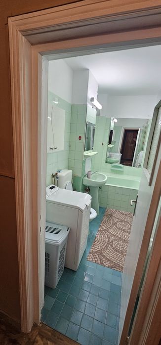 Chirie apartament AN 2 camere decomandat Piata Rogerius