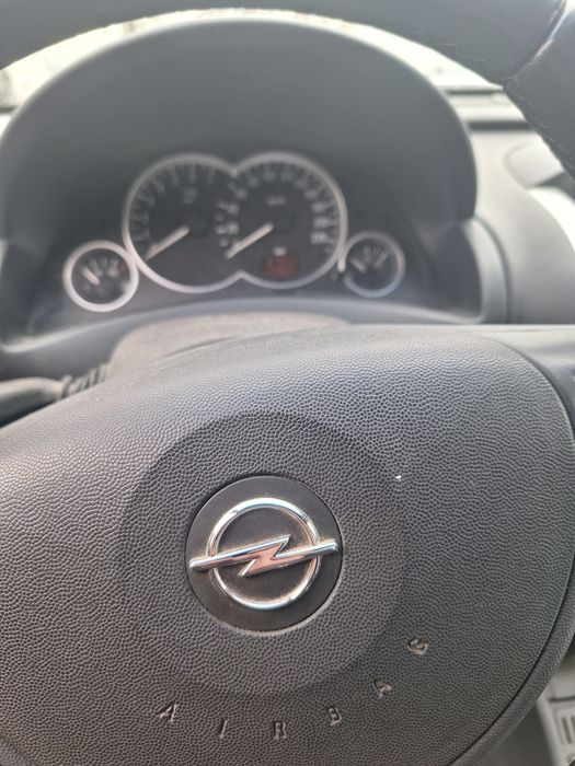 Opel Corsa C 2005 Benzina