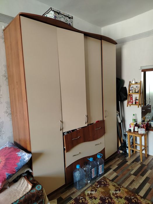 Продам шкаф большой