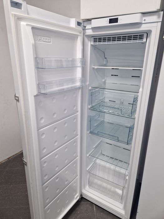 Фризер Point A++ No frost